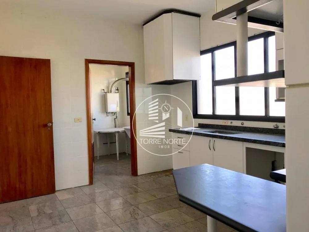 Cobertura, 3 quartos, 269 m² - Foto 4