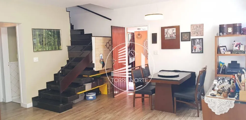 Sobrado, 3 quartos, 117 m² - Foto 1