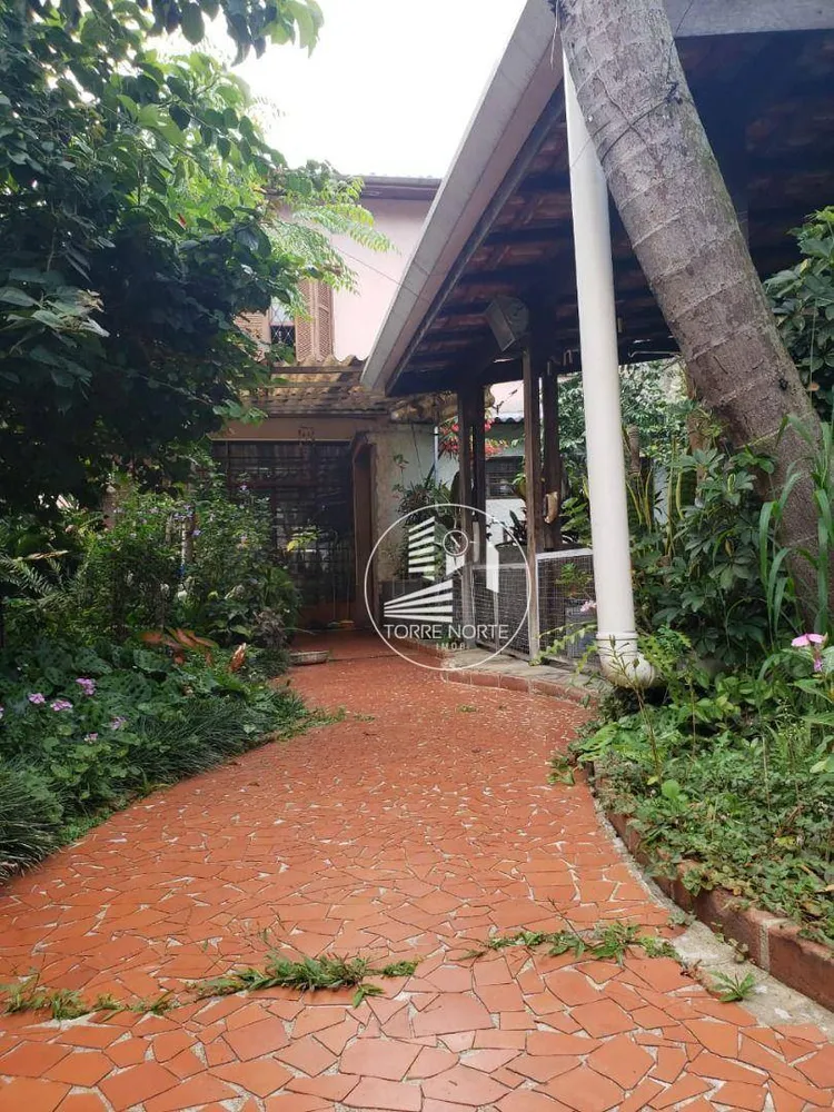 Sobrado, 3 quartos, 340 m² - Foto 1