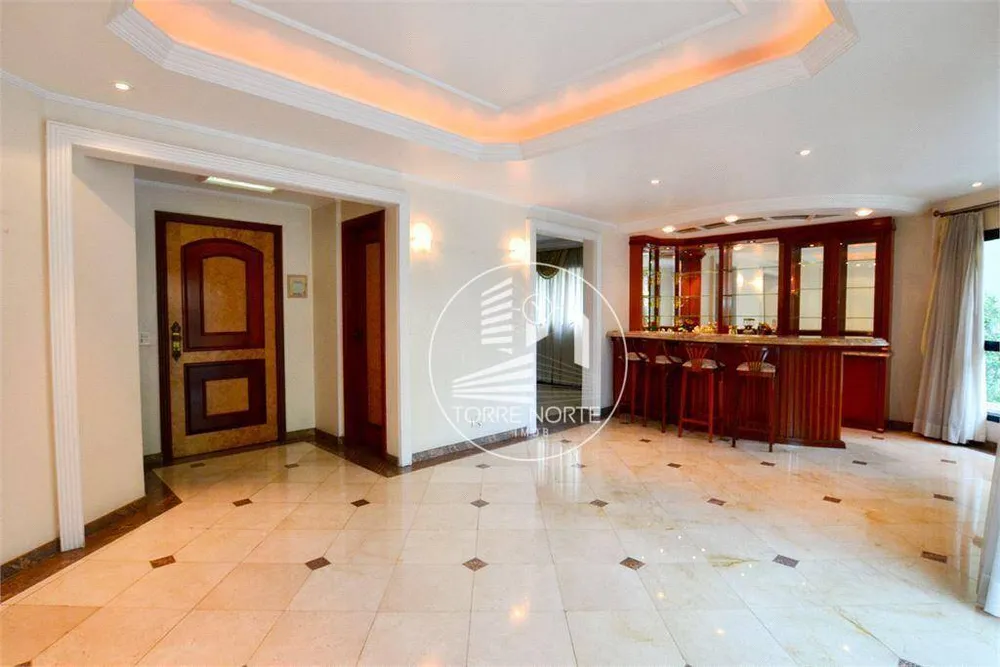 Apartamento, 4 quartos, 220 m² - Foto 1