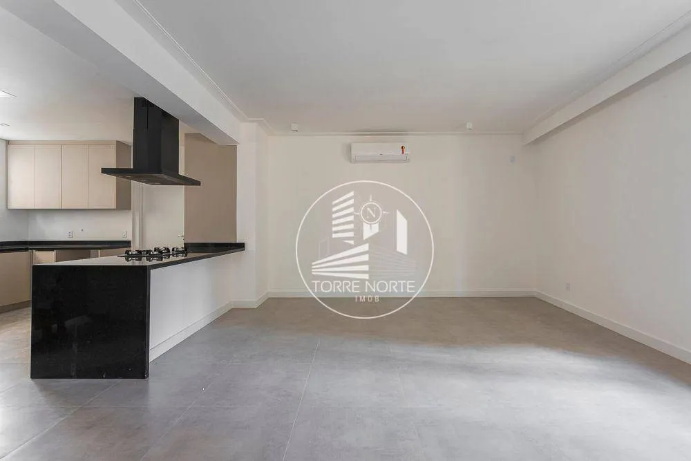 Apartamento, 3 quartos, 225 m² - Foto 2