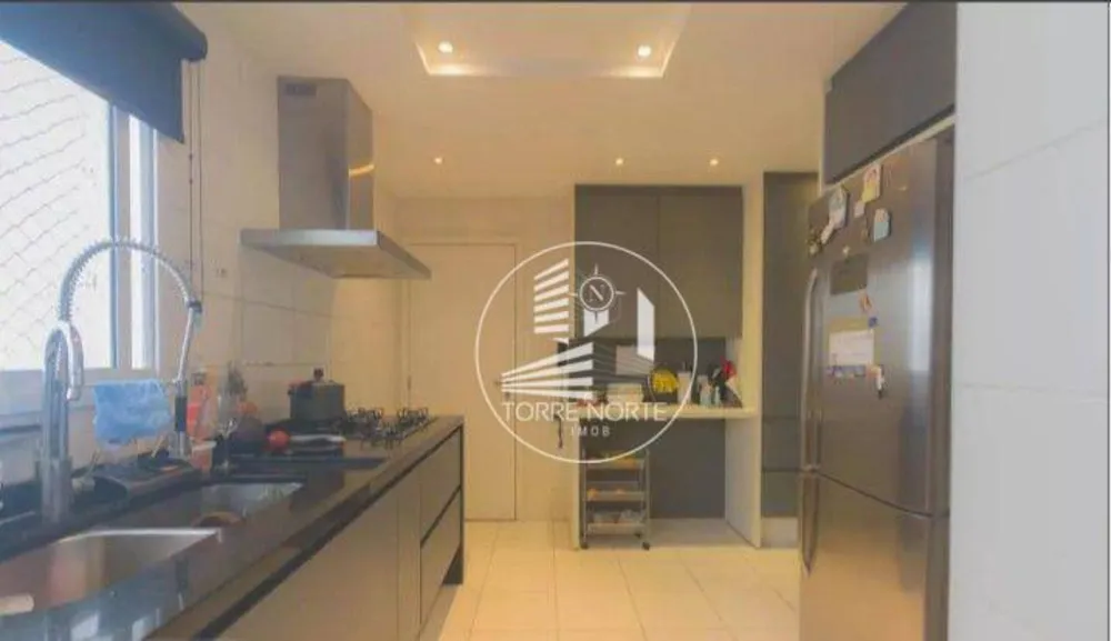 Apartamento, 3 quartos, 220 m² - Foto 4