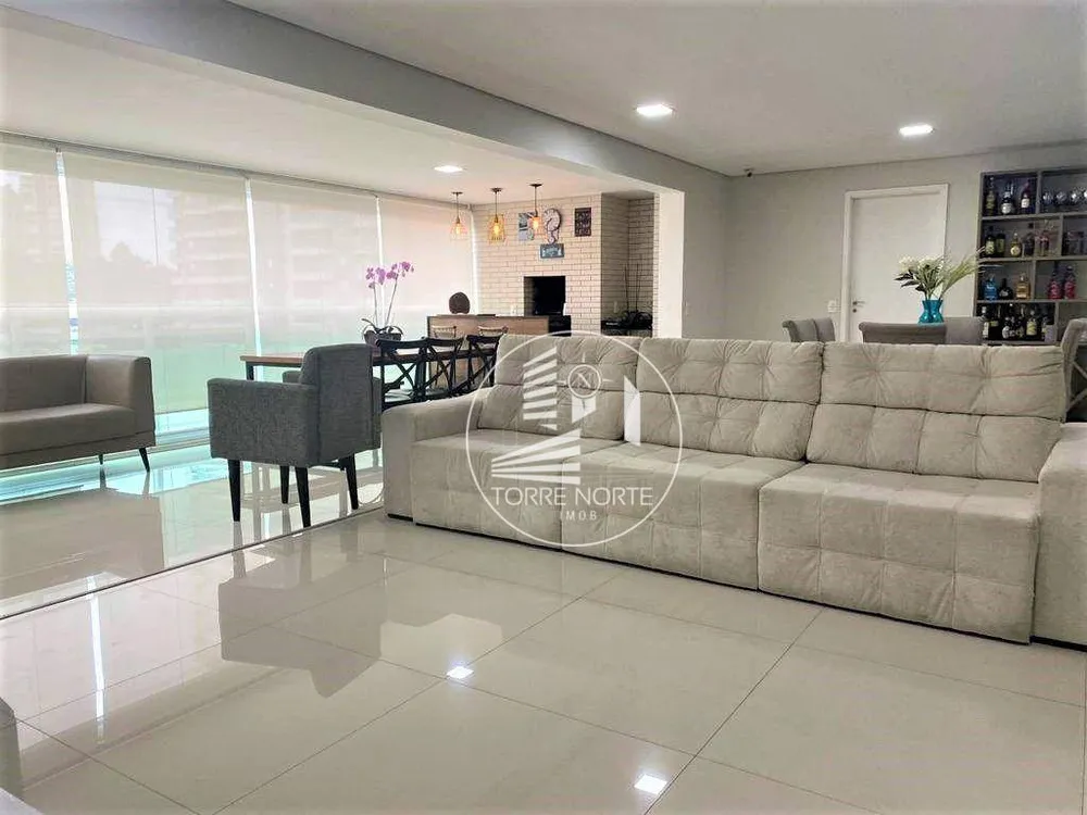 Apartamento, 3 quartos, 137 m² - Foto 1