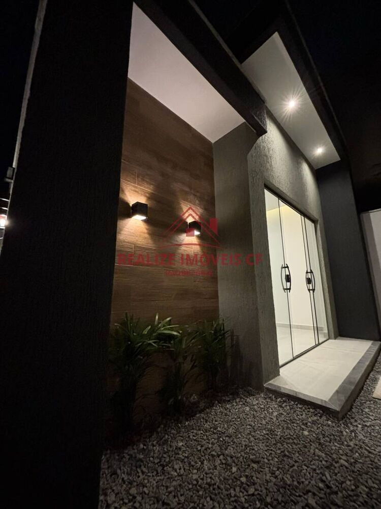 Casa à venda com 2 quartos, 72m² - Foto 1