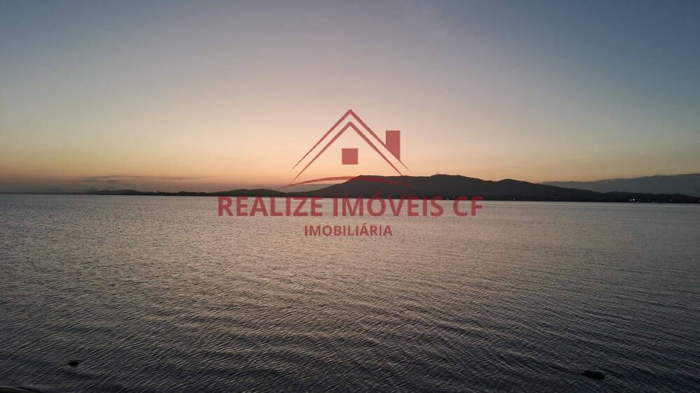 Casa à venda com 3 quartos, 190m² - Foto 1