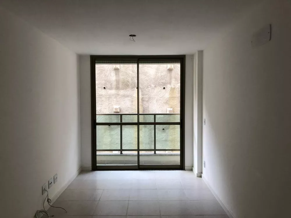 Apartamento à venda com 2 quartos, 57m² - Foto 7