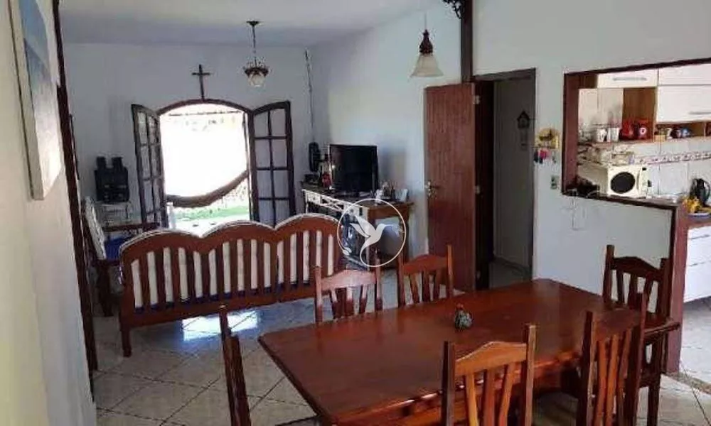 Casa à venda com 4 quartos, 180m² - Foto 3