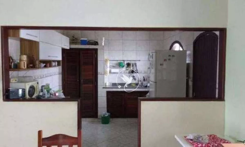 Casa à venda com 4 quartos, 180m² - Foto 4