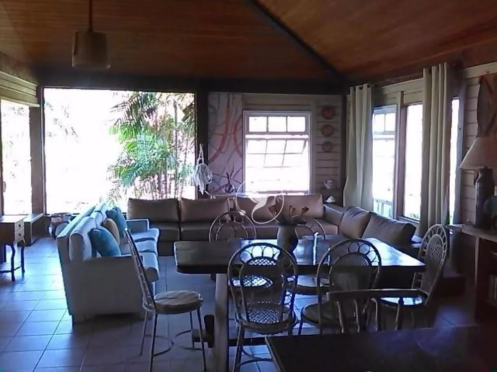 Casa, 6 quartos, 250 m² - Foto 4