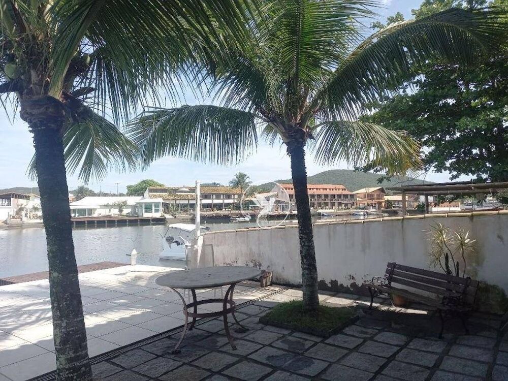Casa de Condomínio à venda com 3 quartos, 136m² - Foto 2