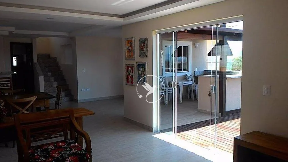 Casa, 4 quartos, 205 m² - Foto 2