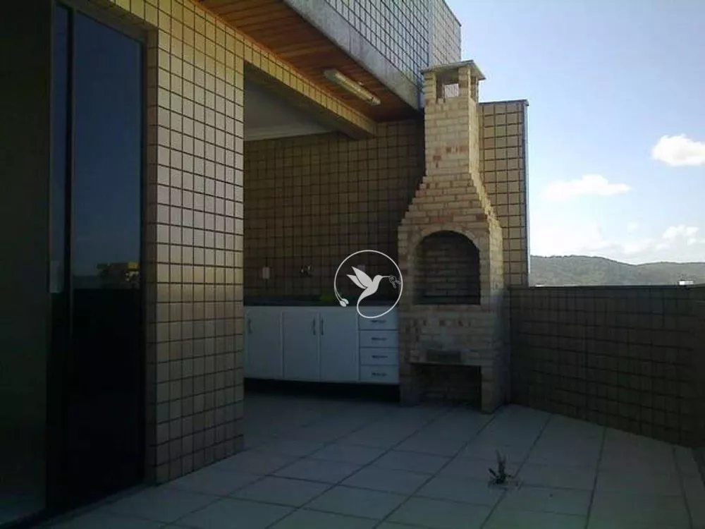 Cobertura, 3 quartos, 210 m² - Foto 2