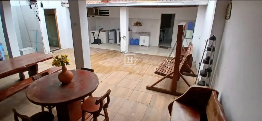 Casa, 3 quartos, 212 m² - Foto 1