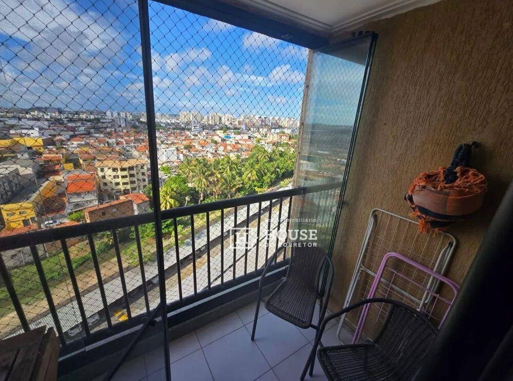 Apartamento à venda com 3 quartos, 80m² - Foto 1