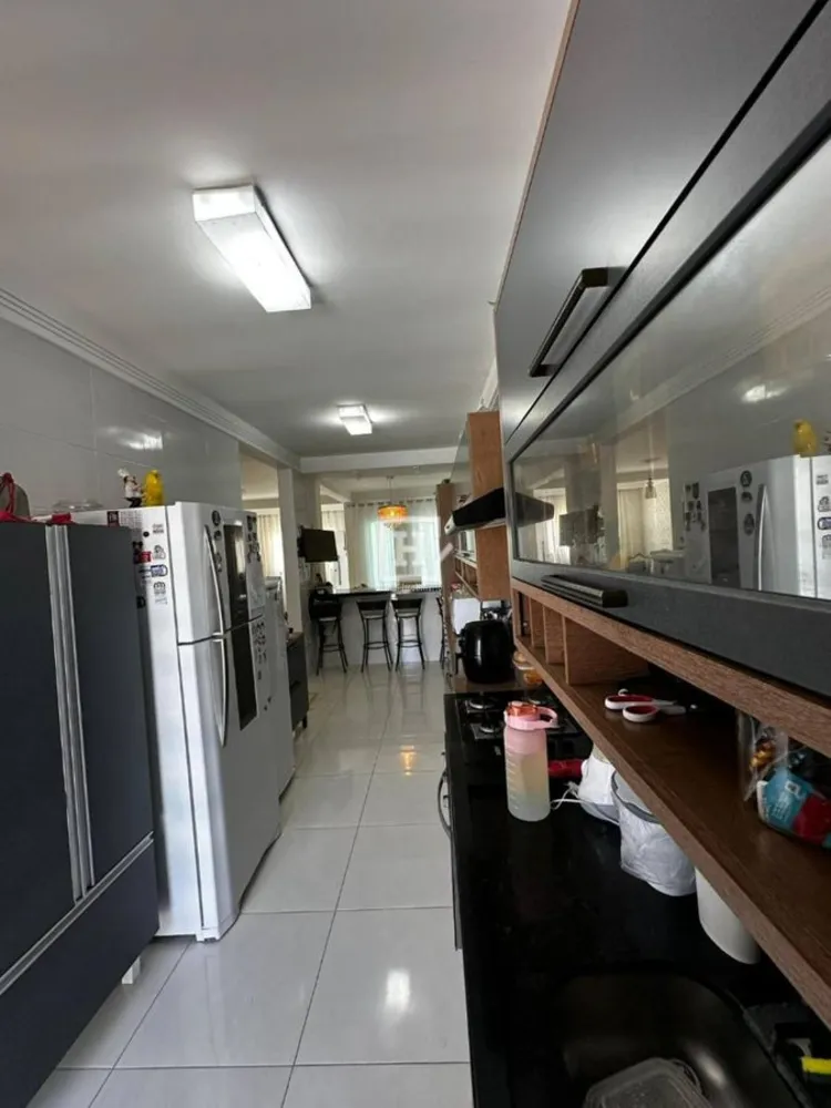 Casa, 4 quartos, 250 m² - Foto 4