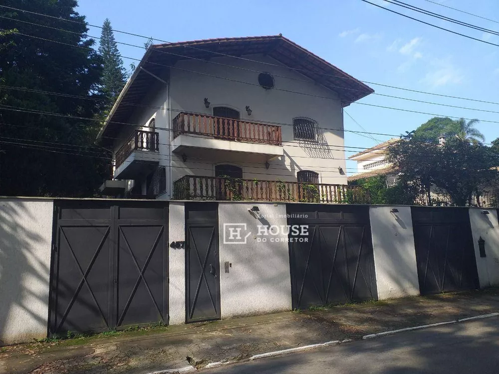 Casa para alugar com 4 quartos, 380m² - Foto 1