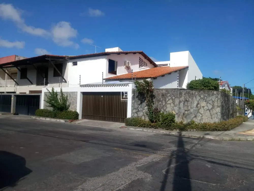 Casa, 5 quartos, 374 m² - Foto 1