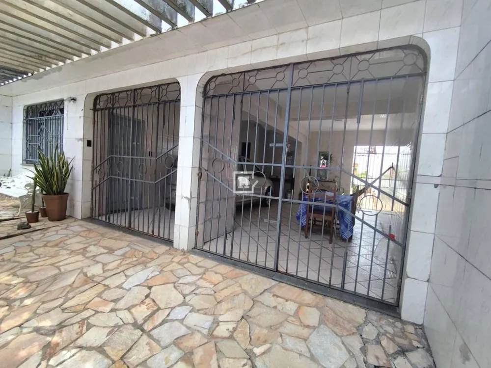 Casa, 5 quartos, 220 m² - Foto 2