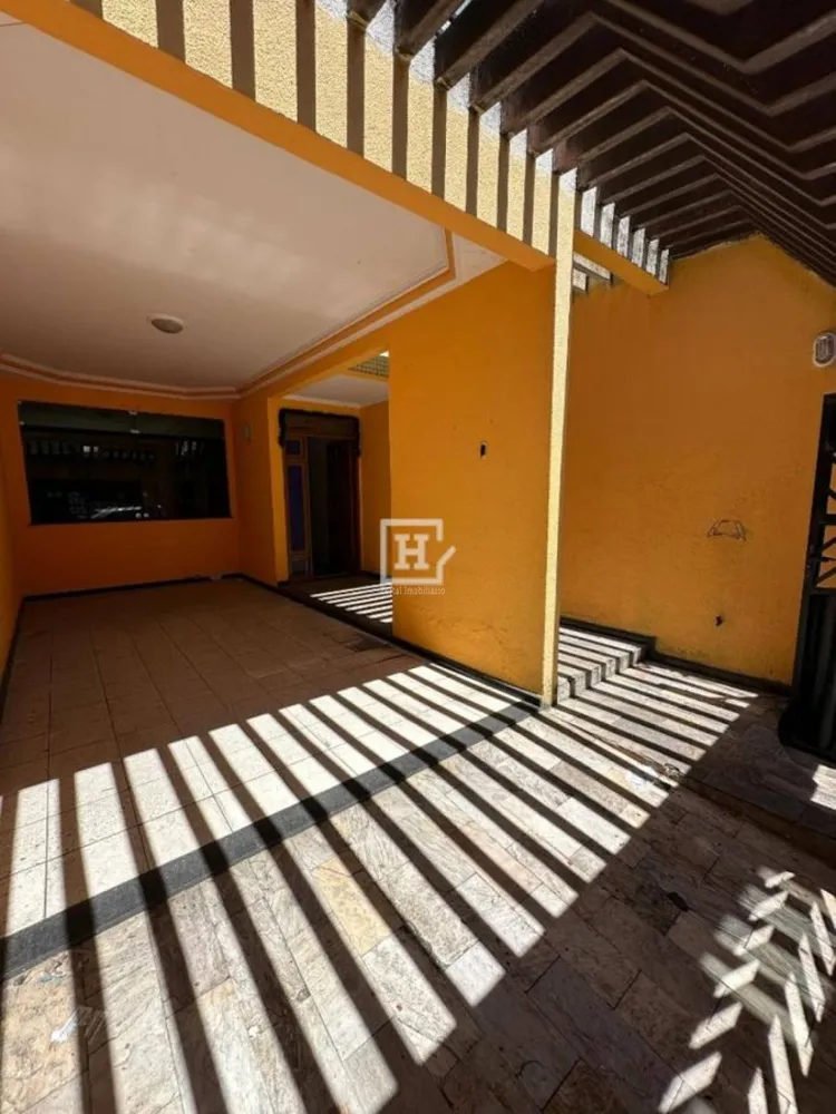 Casa, 4 quartos, 166 m² - Foto 1