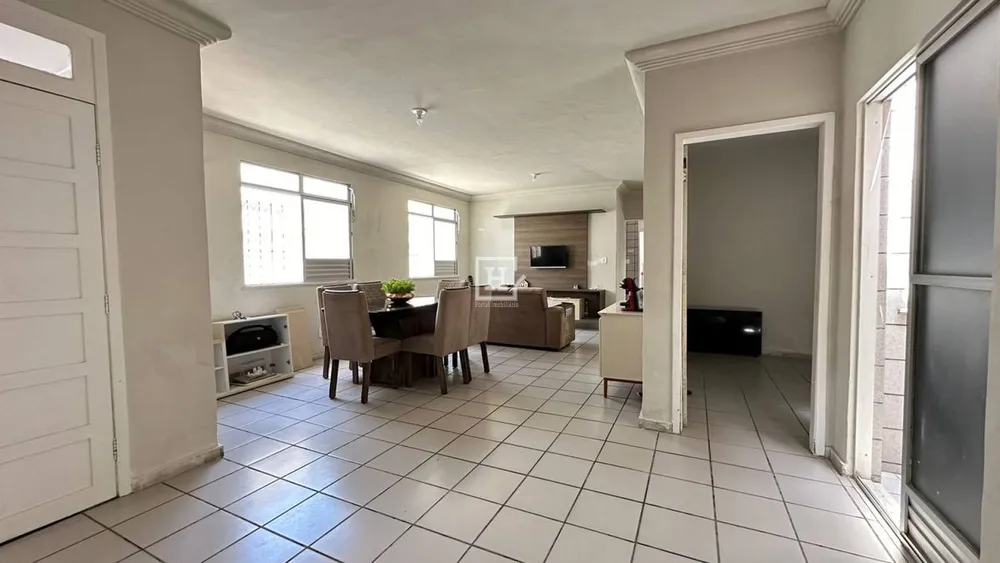 Casa, 4 quartos, 280 m² - Foto 1