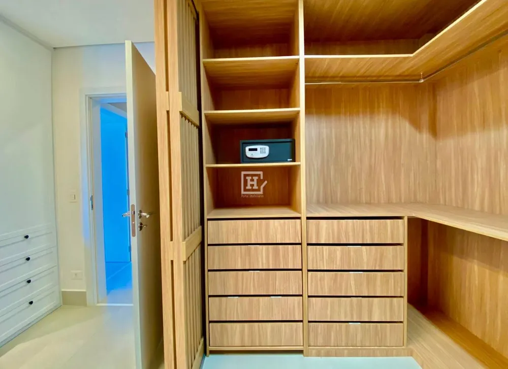 Apartamento, 3 quartos, 186 m² - Foto 2