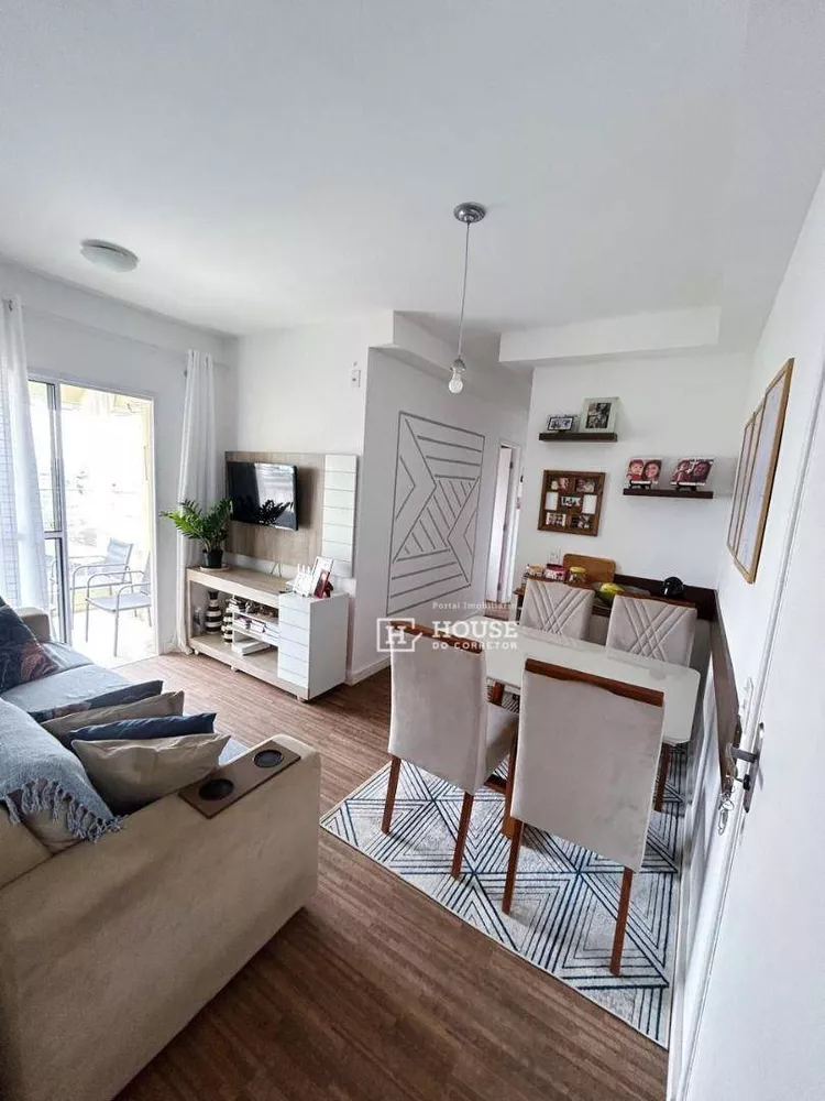 Apartamento à venda com 2 quartos, 65m² - Foto 1