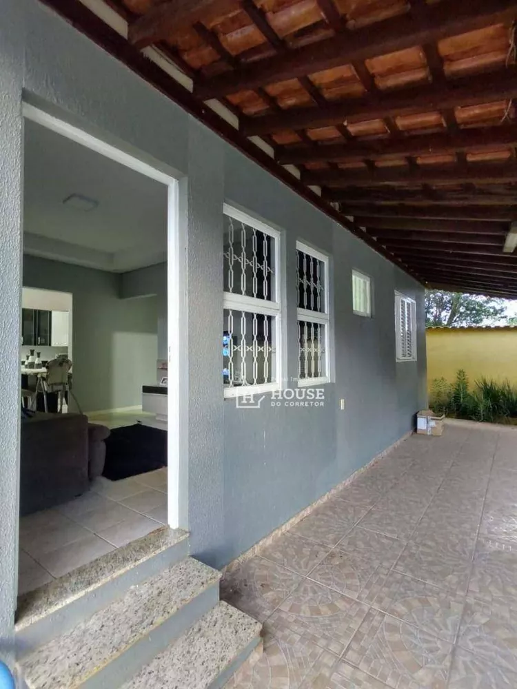 Chácara à venda com 2 quartos, 230m² - Foto 1