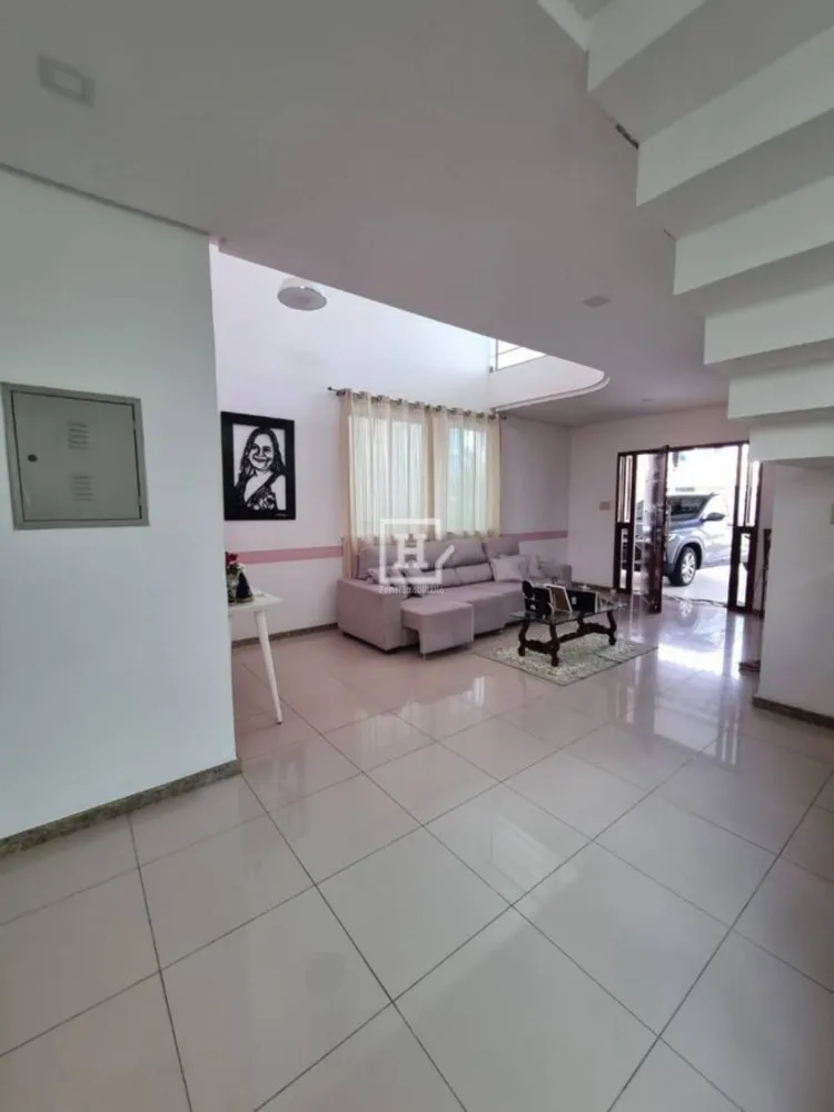 Casa de Condomínio, 4 quartos - Foto 1