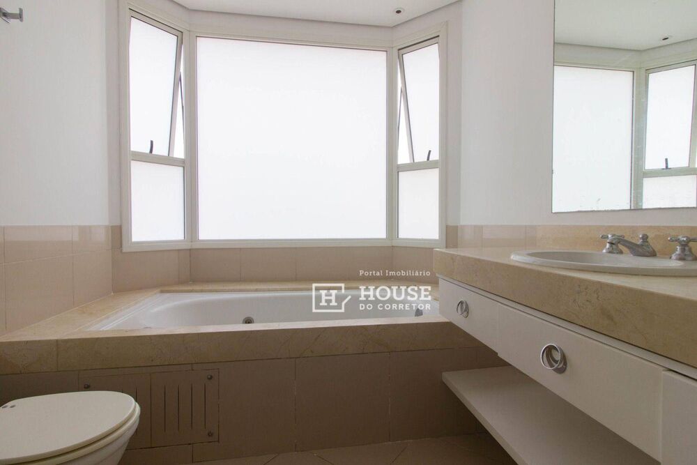 Apartamento, 3 quartos, 260 m² - Foto 2