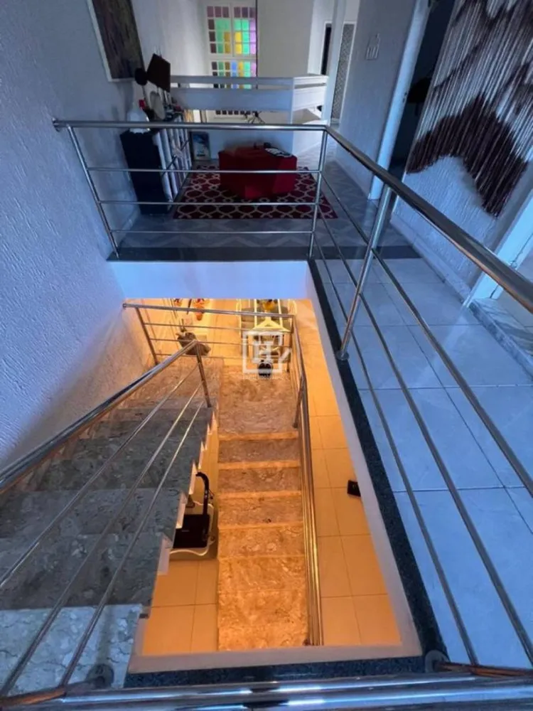 Casa, 4 quartos, 242 m² - Foto 1