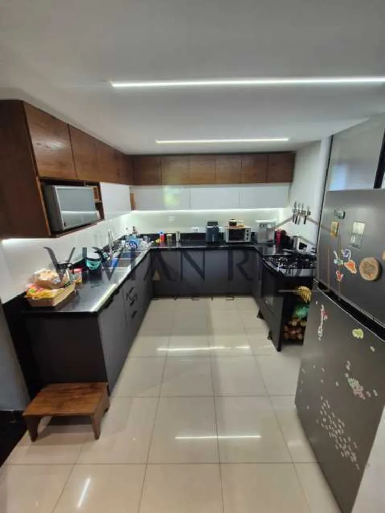 Apartamento, 3 quartos, 130 m² - Foto 2
