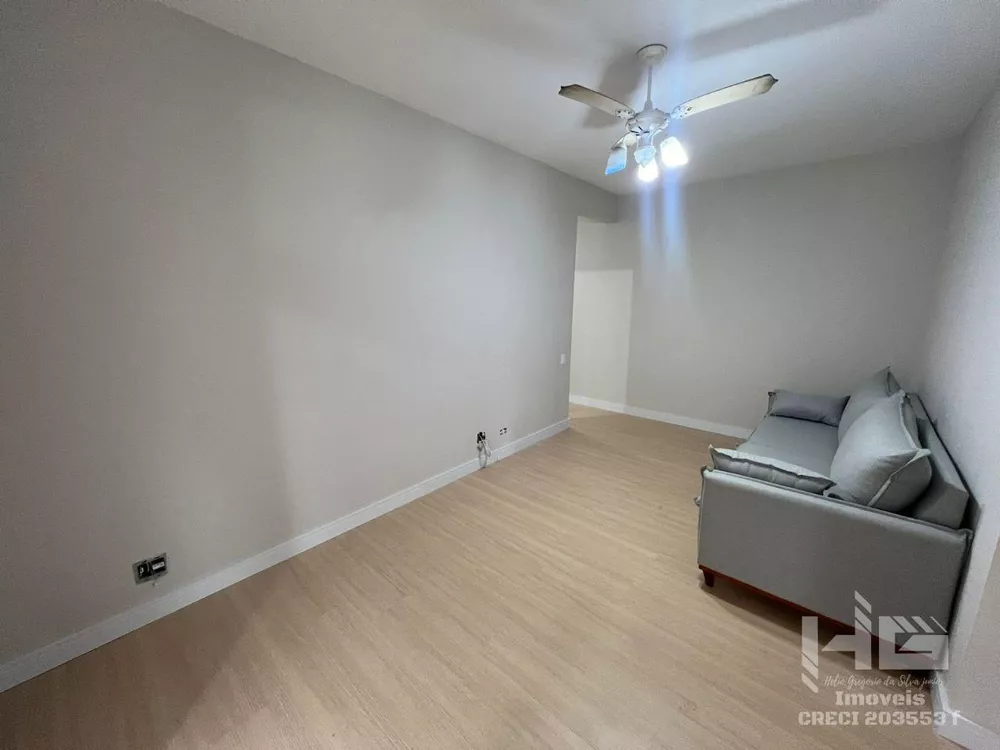 Apartamento à venda com 2 quartos, 66m² - Foto 3