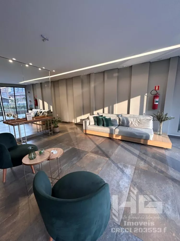 Apartamento à venda com 3 quartos, 145m² - Foto 2