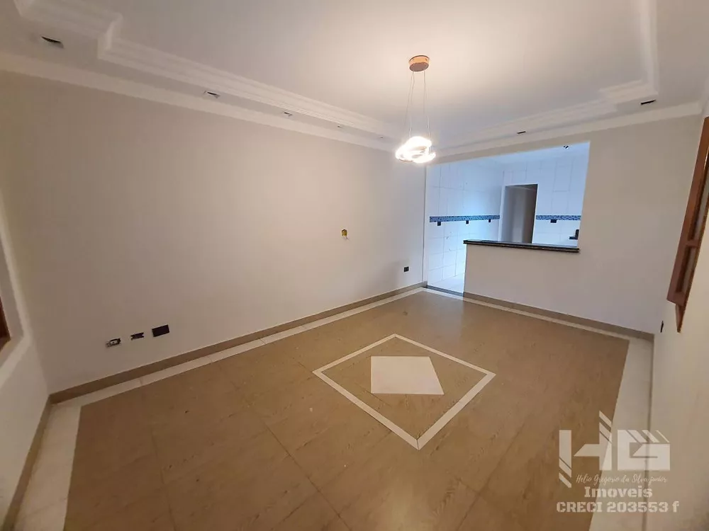 Casa à venda com 3 quartos, 123m² - Foto 1