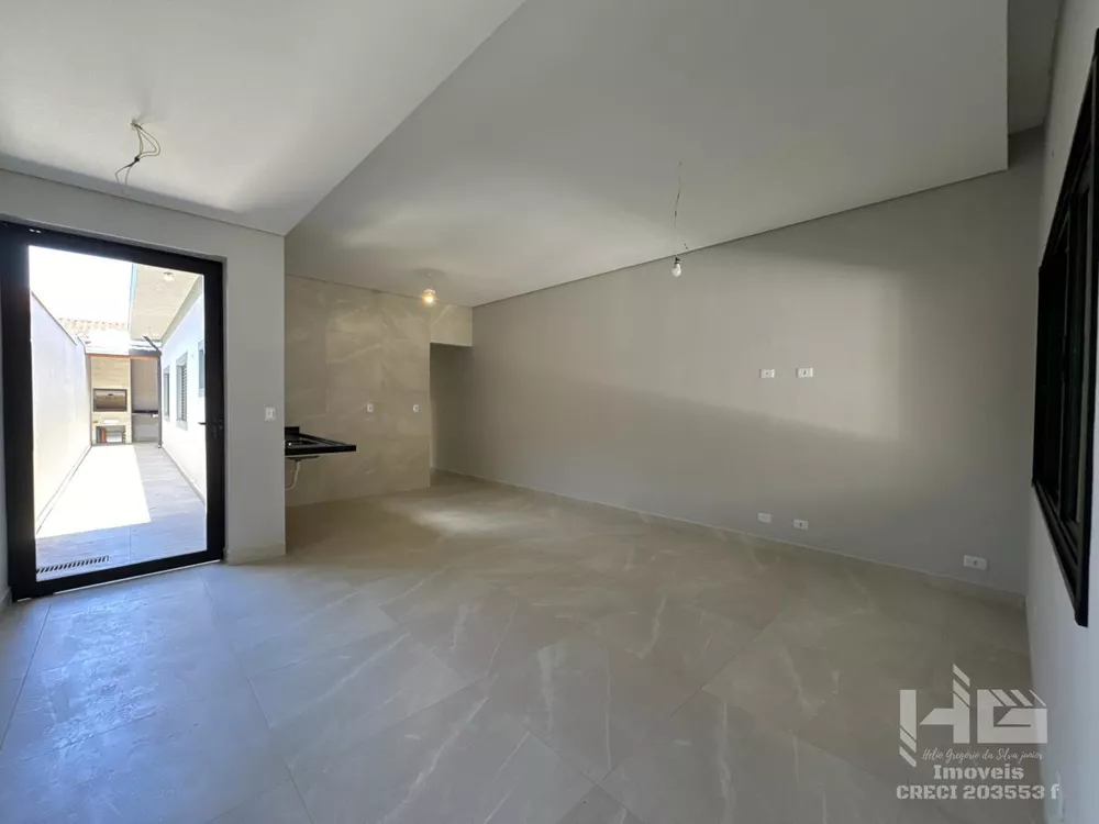 Casa à venda com 2 quartos, 80m² - Foto 2