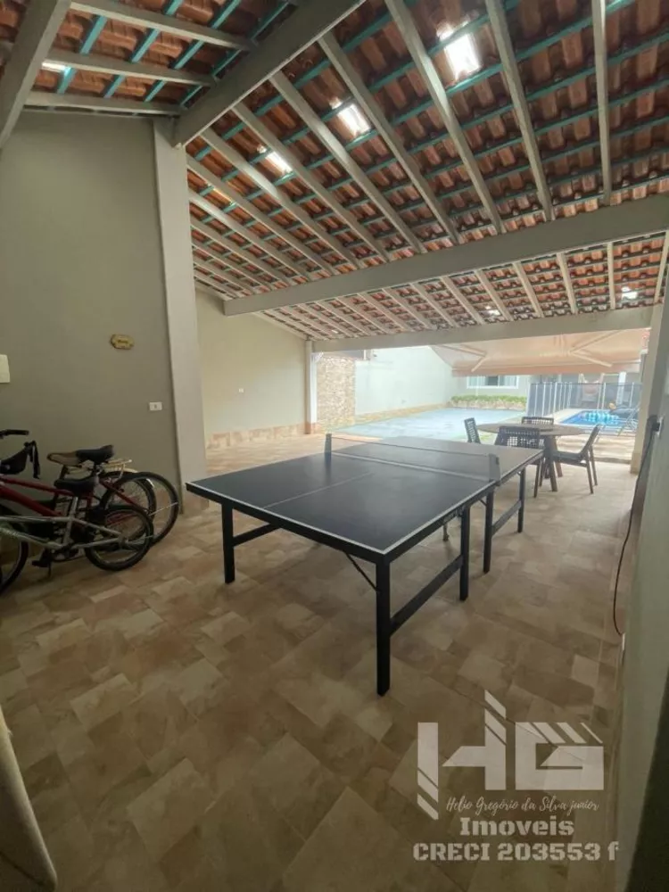 Casa à venda com 3 quartos, 211m² - Foto 4