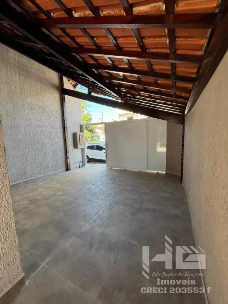 Casa à venda com 2 quartos, 81m² - Foto 2