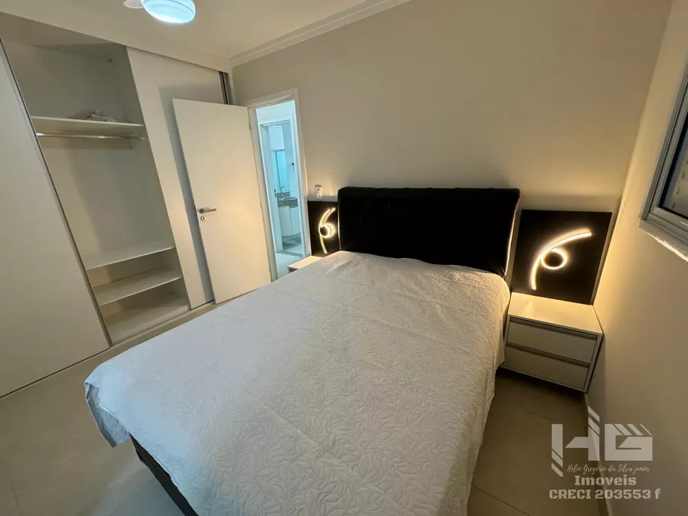 Apartamento à venda com 2 quartos, 75m² - Foto 2