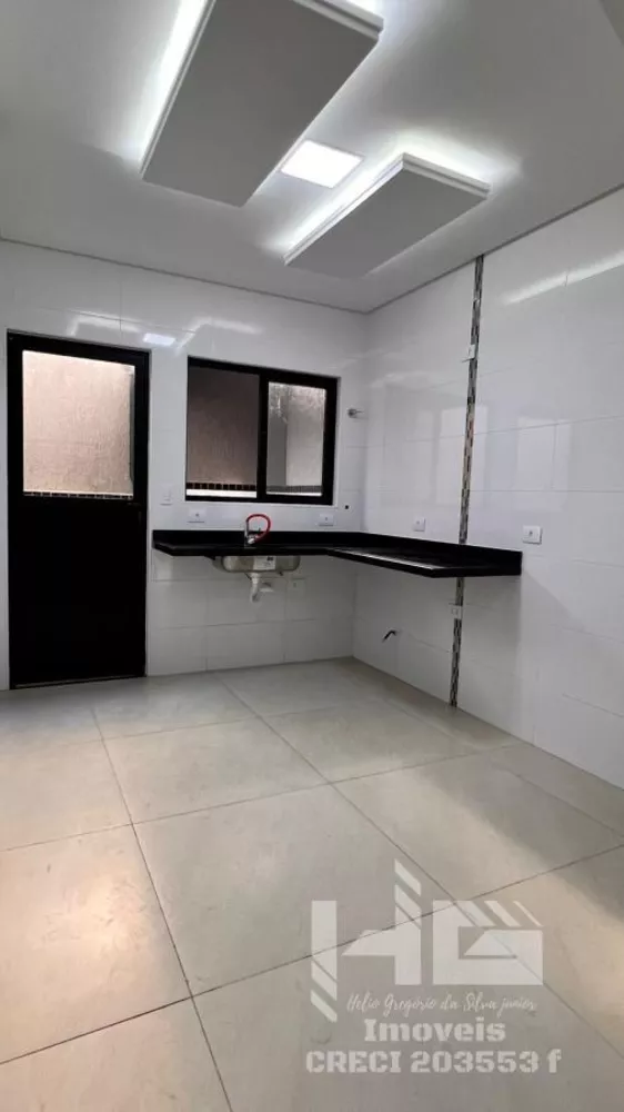 Casa à venda com 2 quartos, 89m² - Foto 3