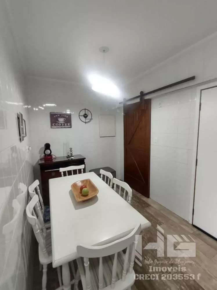 Apartamento à venda com 3 quartos, 136m² - Foto 2