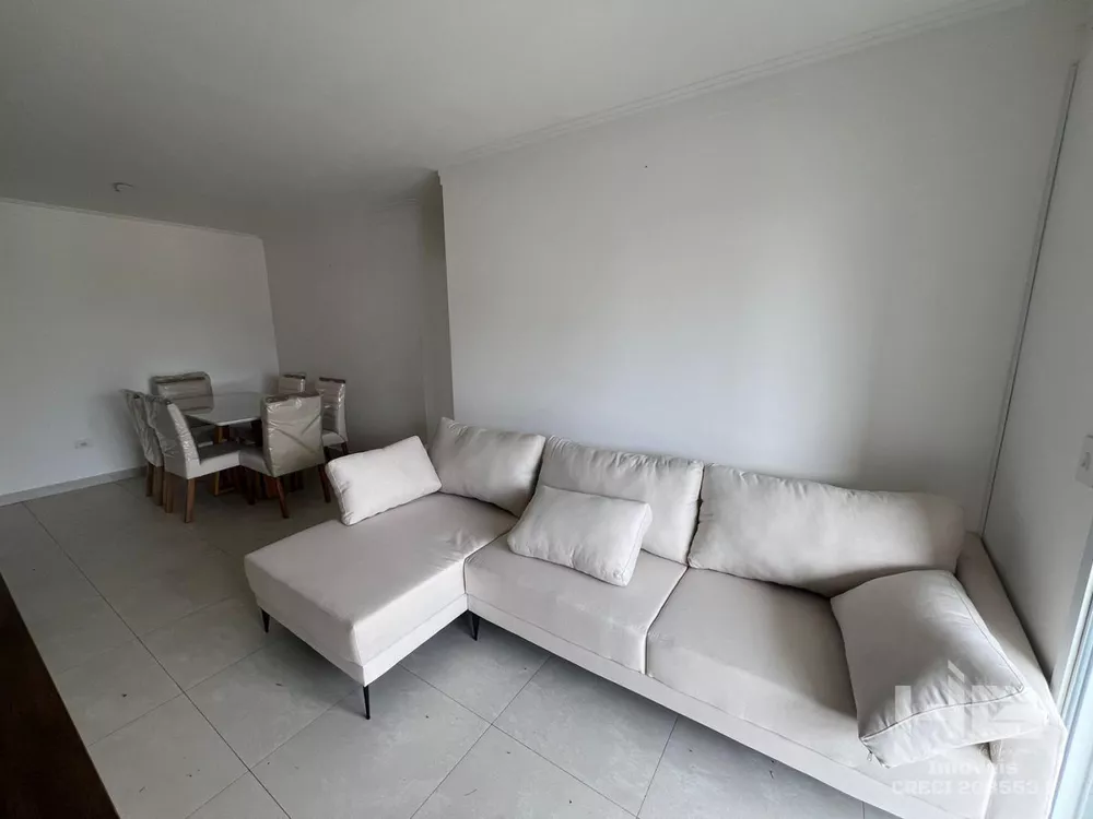 Apartamento à venda com 2 quartos, 77m² - Foto 3