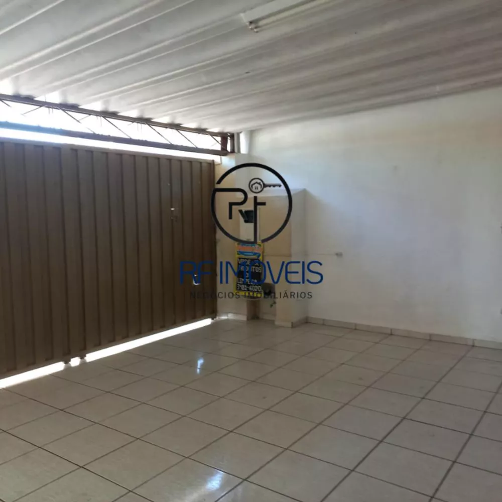 Casa à venda com 3 quartos, 250m² - Foto 3