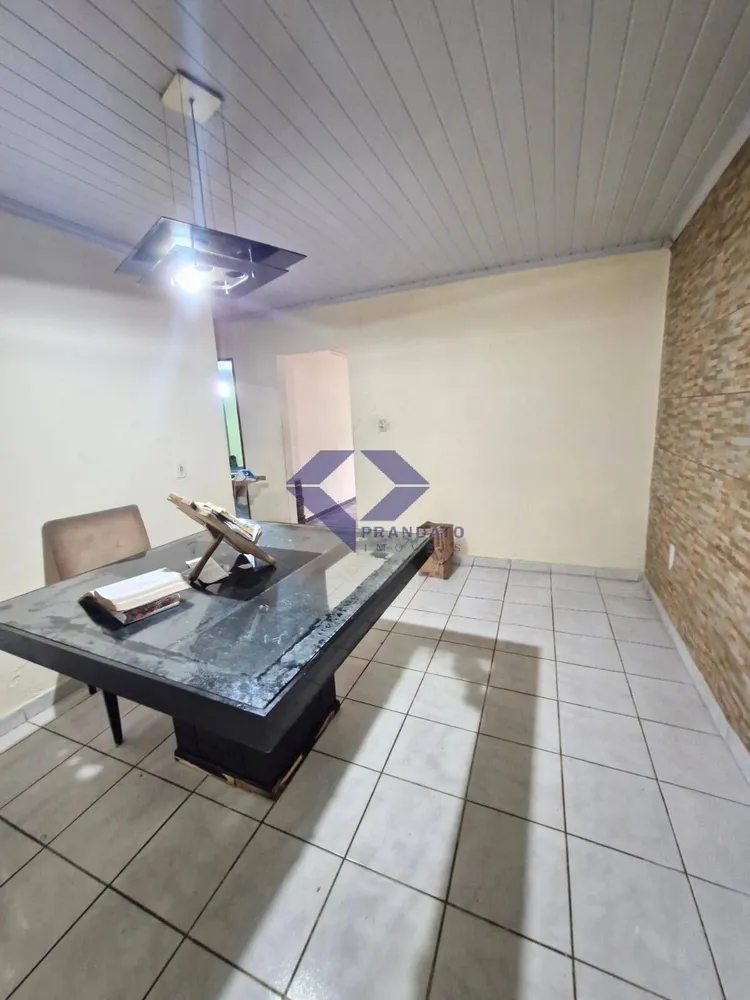 Casa, 3 quartos, 168 m² - Foto 2