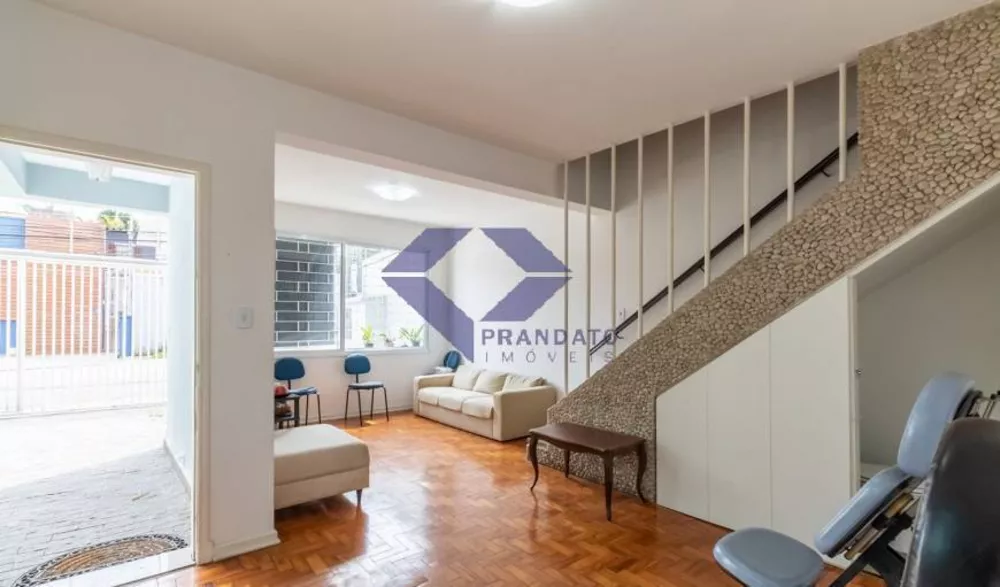 Casa à venda com 3 quartos, 180m² - Foto 1