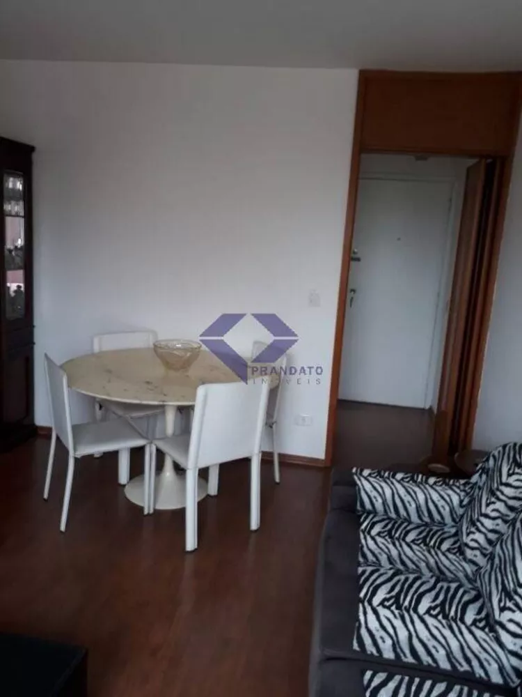 Apartamento à venda com 1 quarto, 45m² - Foto 2