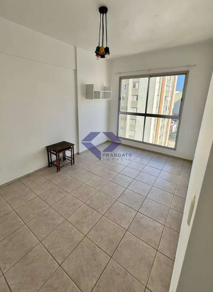 Apartamento à venda com 1 quarto, 40m² - Foto 1