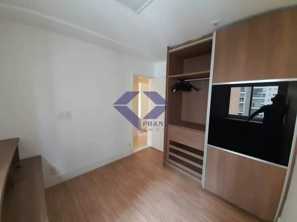 Apartamento para alugar com 4 quartos, 194m² - Foto 12