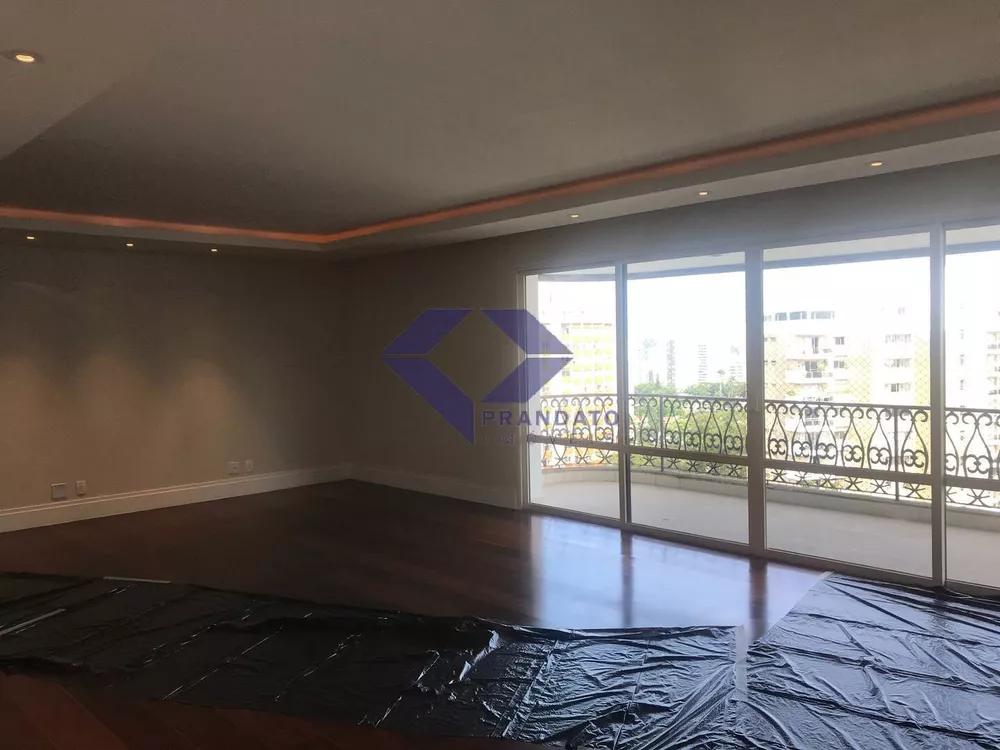 Apartamento para alugar com 3 quartos, 329m² - Foto 3