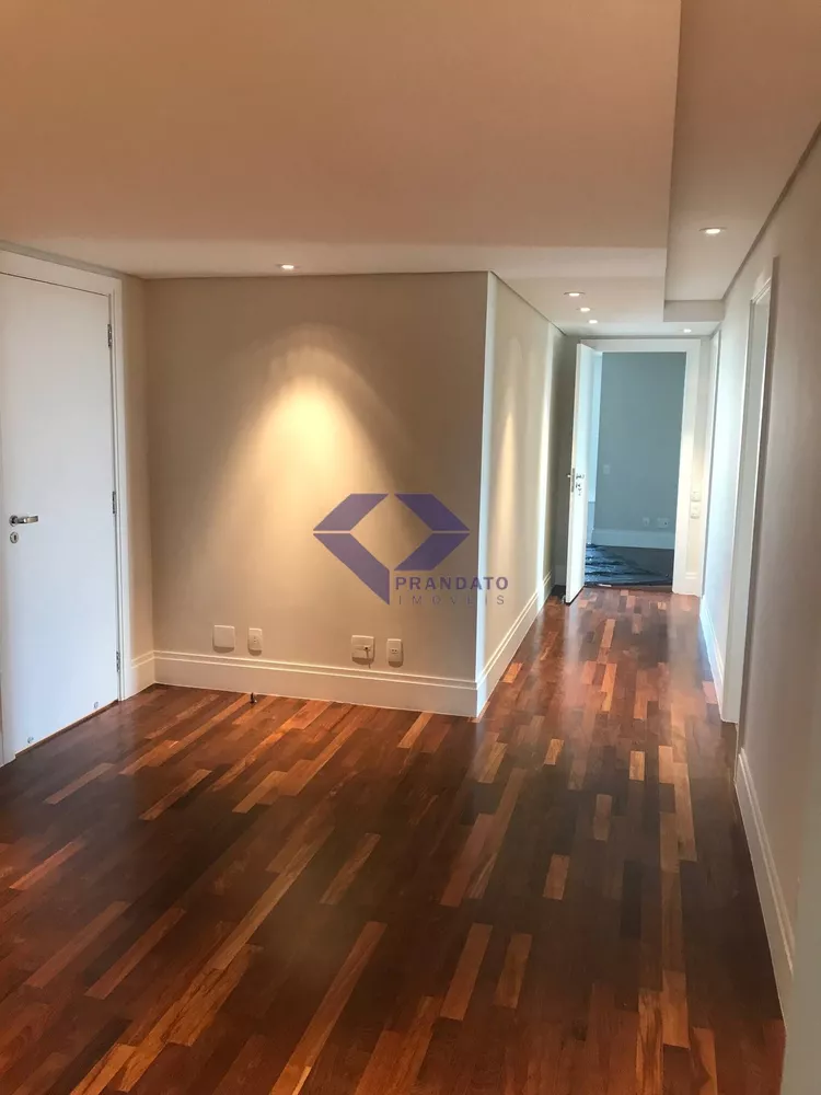 Apartamento para alugar com 3 quartos, 329m² - Foto 1