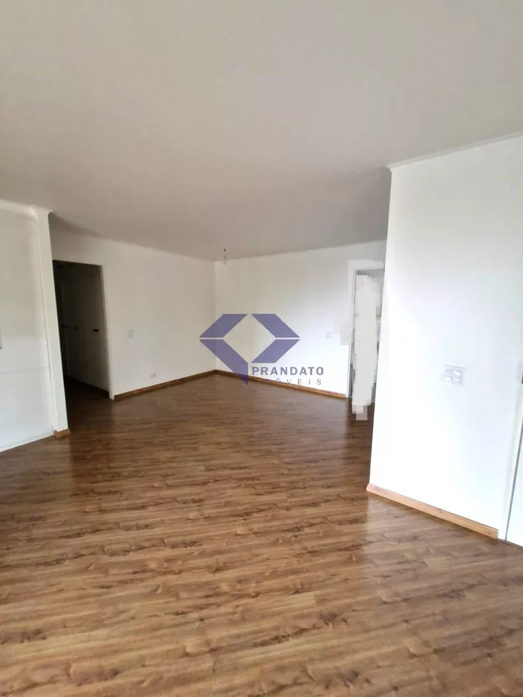 Apartamento à venda com 3 quartos, 140m² - Foto 4